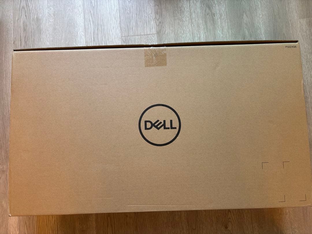 未使用　DELL P3223QE 32インチ 4K Type-C