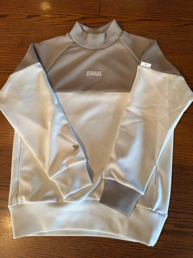 8YARDS ハチヤーズ ゴルフ トレーナー S グレージュ系 ロゴ入り 美品
