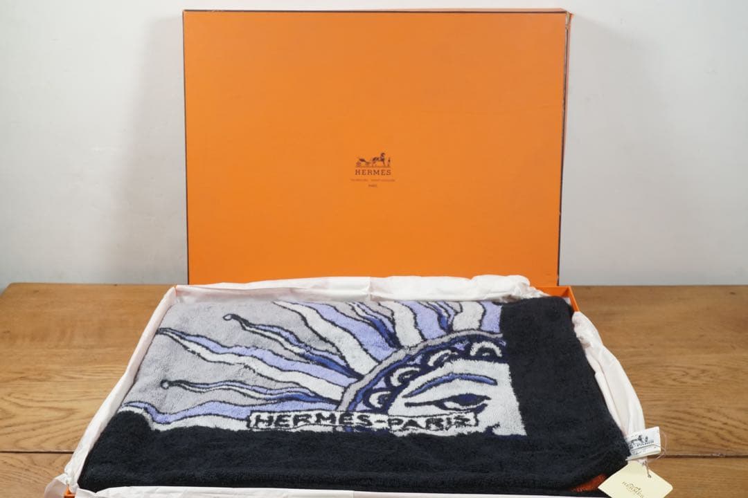 エルメス ビーチタオル ◇ タグ付 箱入 おそらく未使用