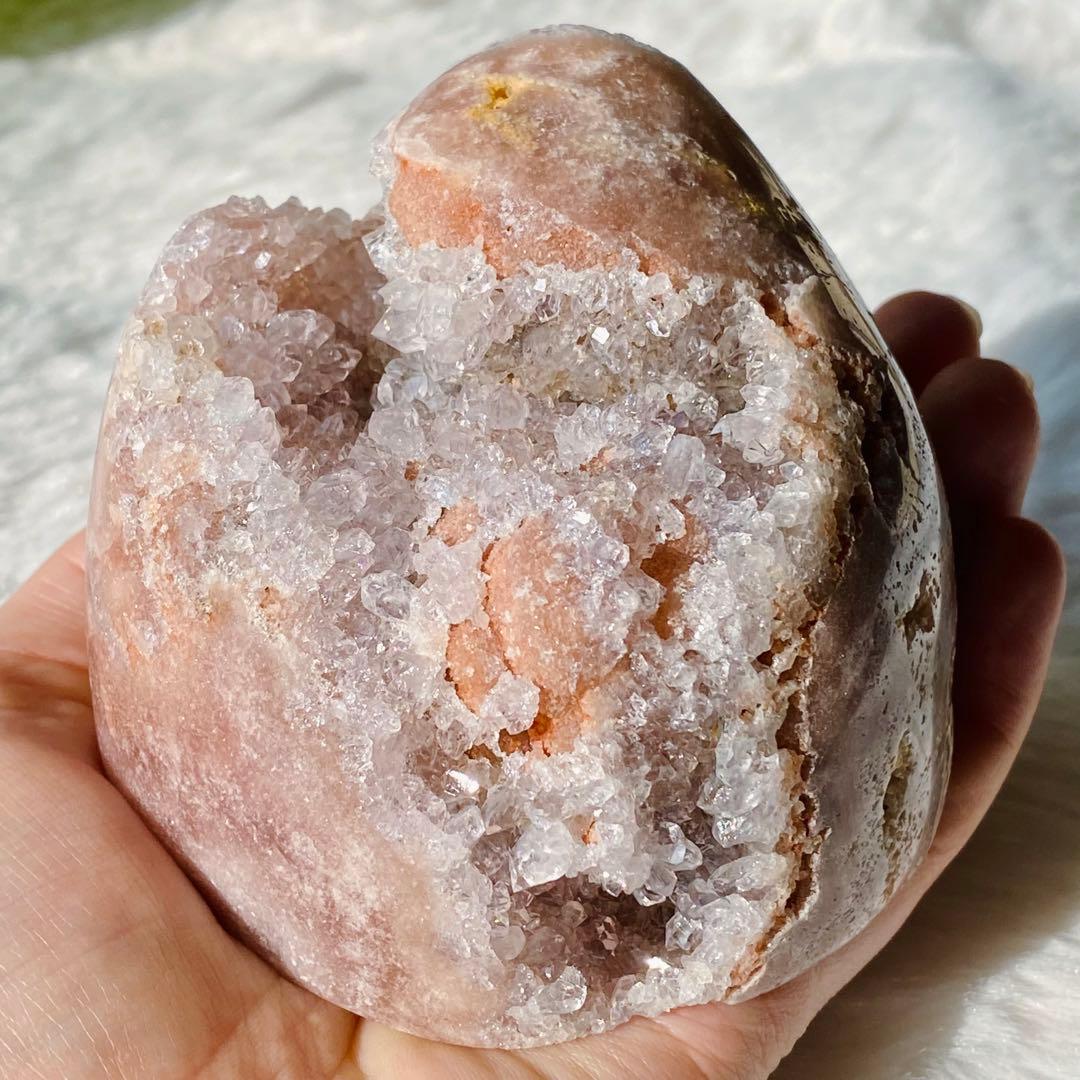 【 天然石 ピンクアメジスト ドゥルージー 原石 ドーム 約670g】