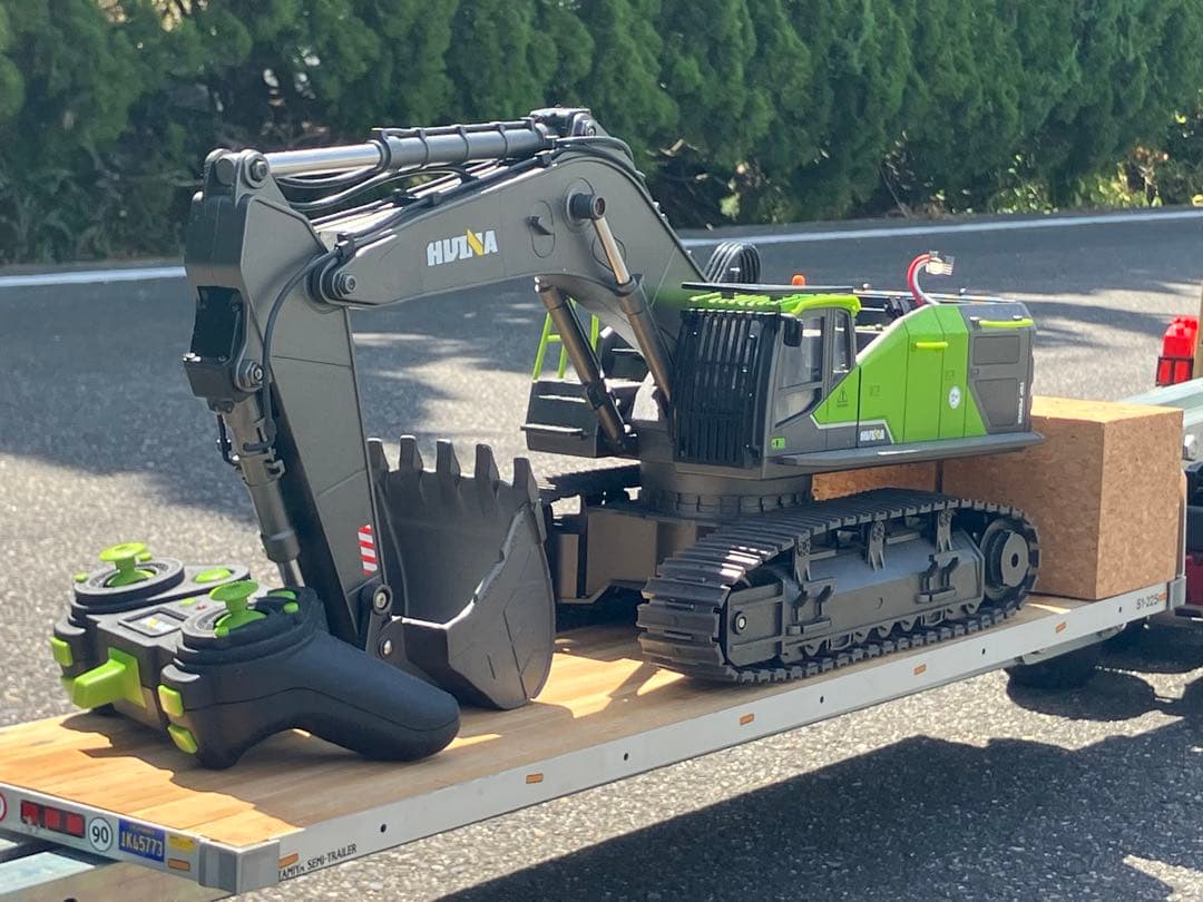 Huina 1953 ショベルカー