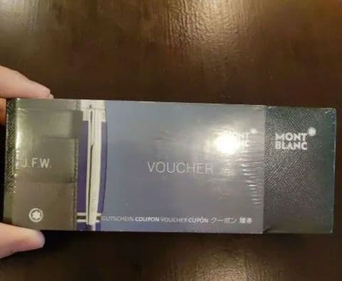 モンブラン　
スターウォーカー　
ミッドナイトブラック　
レジン