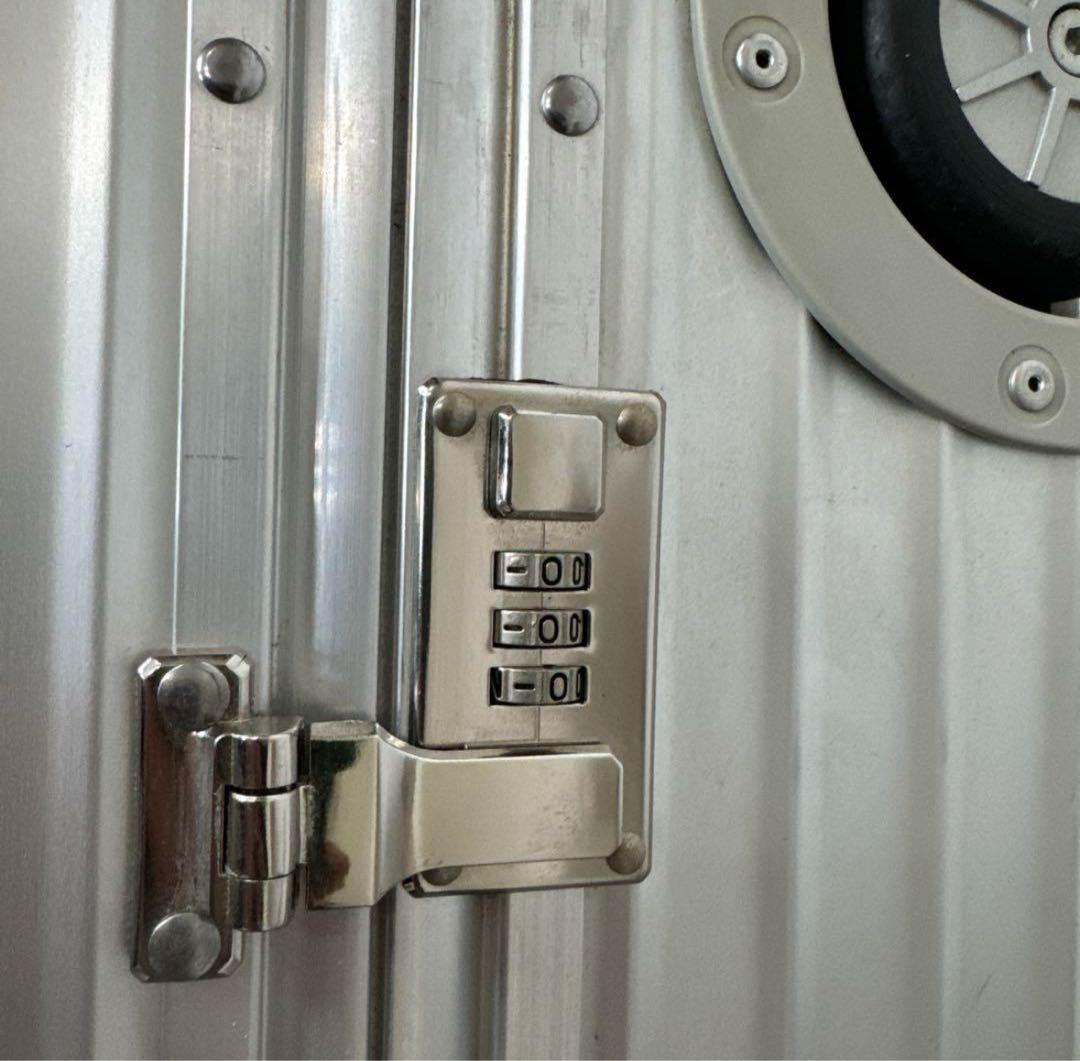 リモワ　トパーズ　青ロゴ　廃盤　希少な2輪キャスター　クラシックフライト　訳アリ