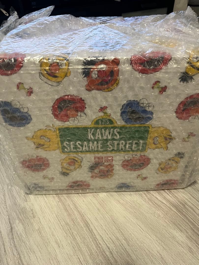UNIQLO KAWS × SESAME STREET コンプリートボックス