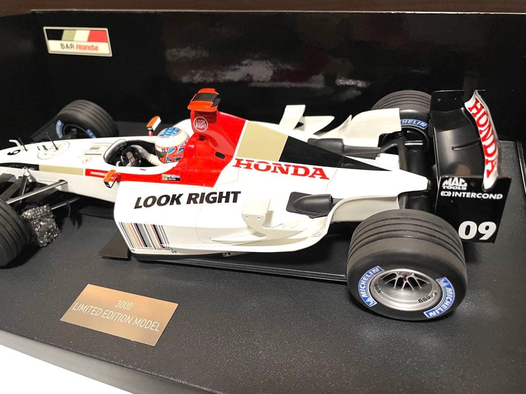 【最終値下げ】3000個限定モデル F1 ミニチャンプス　1/18 バトン