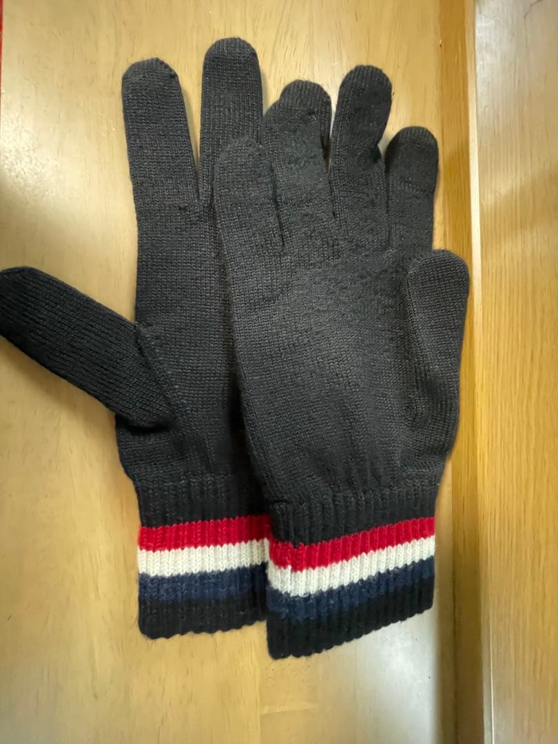 極美品）MONCLER モンクレール ロゴ　手袋 黒