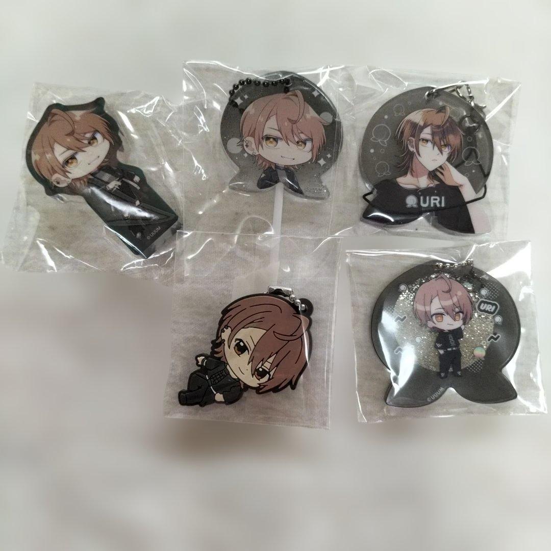 カラフルピーチ うり グッズ