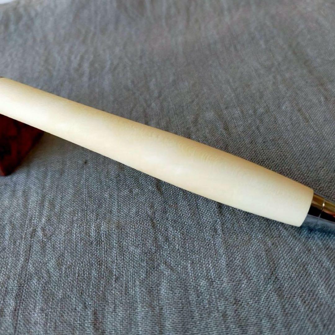 ホリー　世界一白い木　ハンドメイド　木軸シャープペン　0.5mm　天然木