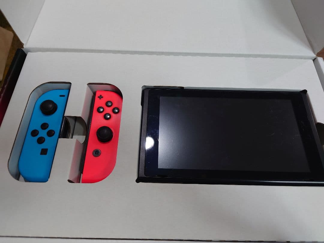 【ケース付き】ニンテンドースイッチ本体