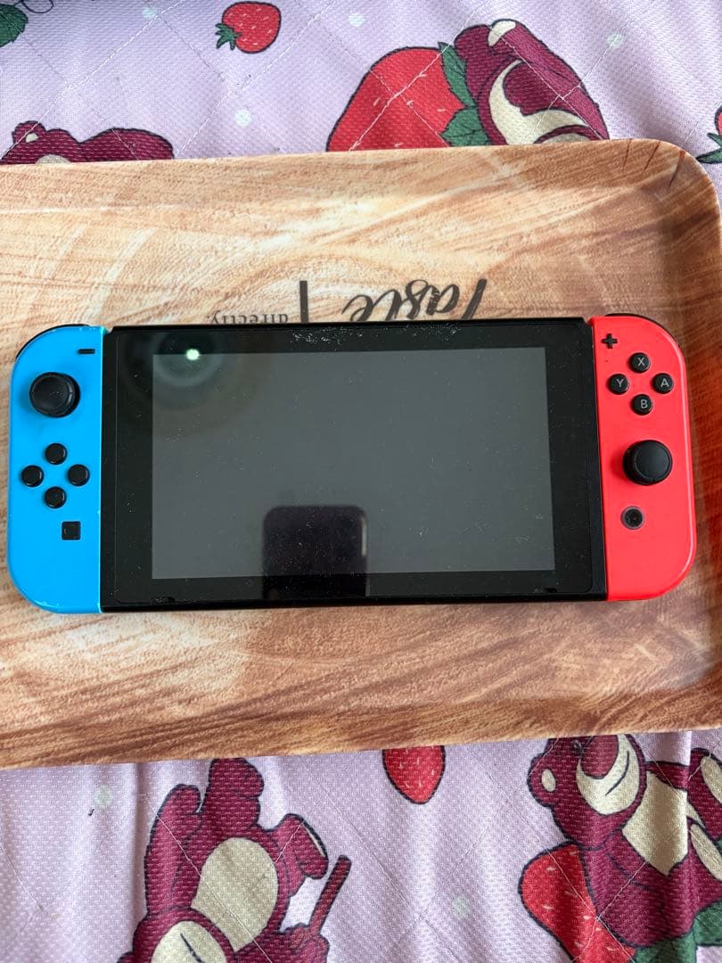 Nintendo Switch 本体 青と赤のJoy-Con