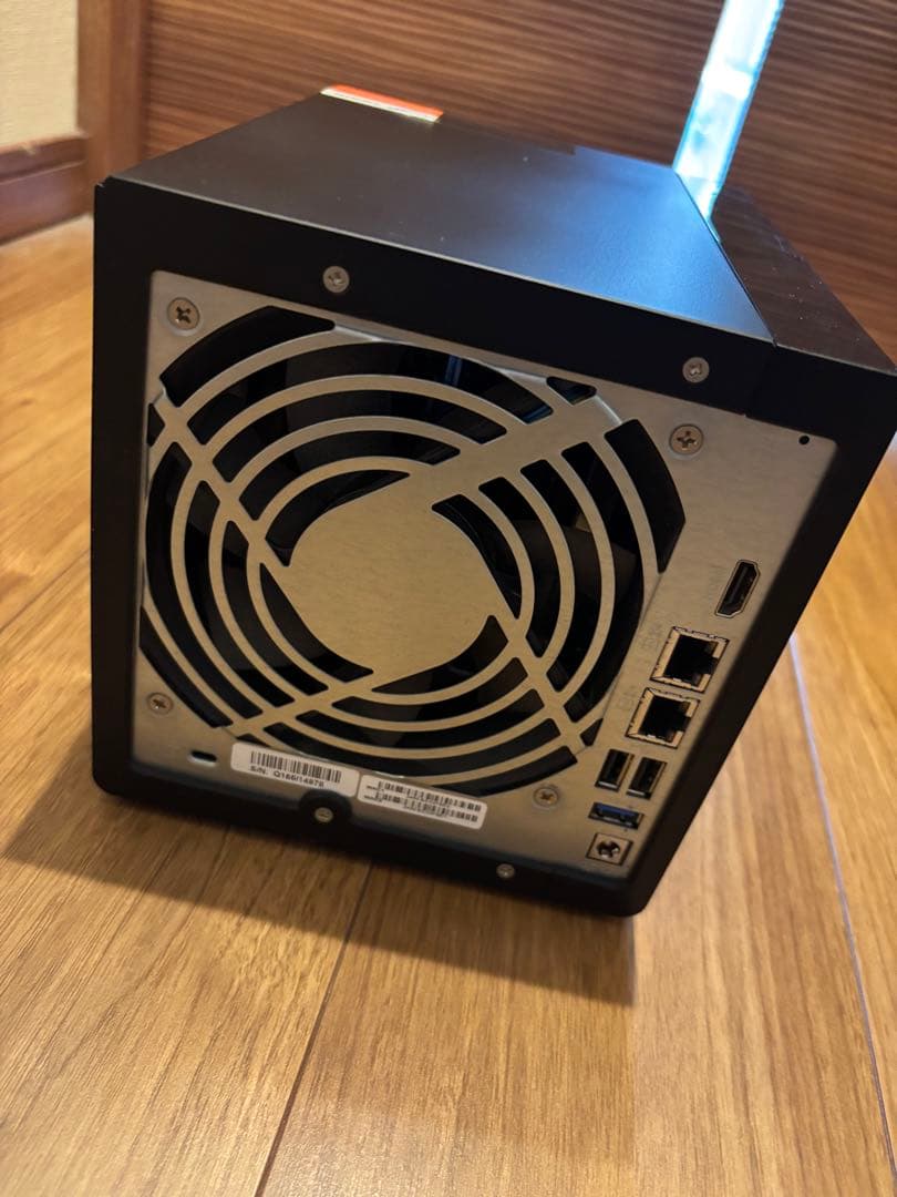 QNAP NAS TS451+ ハードディスク搭載（1TB×4本）