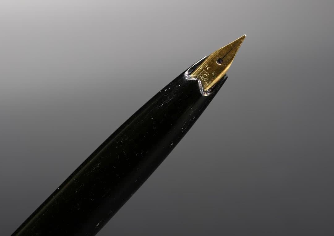 PLATINUM プラチナ 万年筆 ペン先14K ブラック×ゴールド
