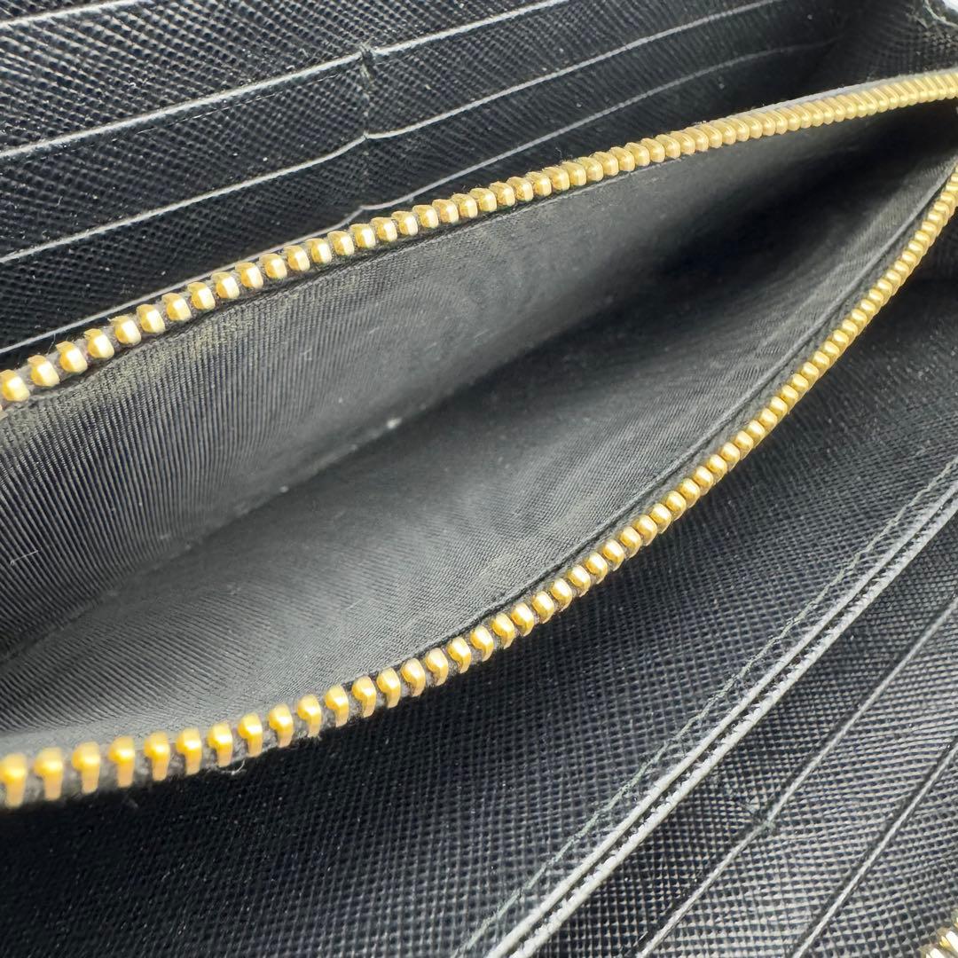 【激レア・美品】プラダ　ラウンドファスナー　三角ロゴ　サフィアーノ　ストライプ