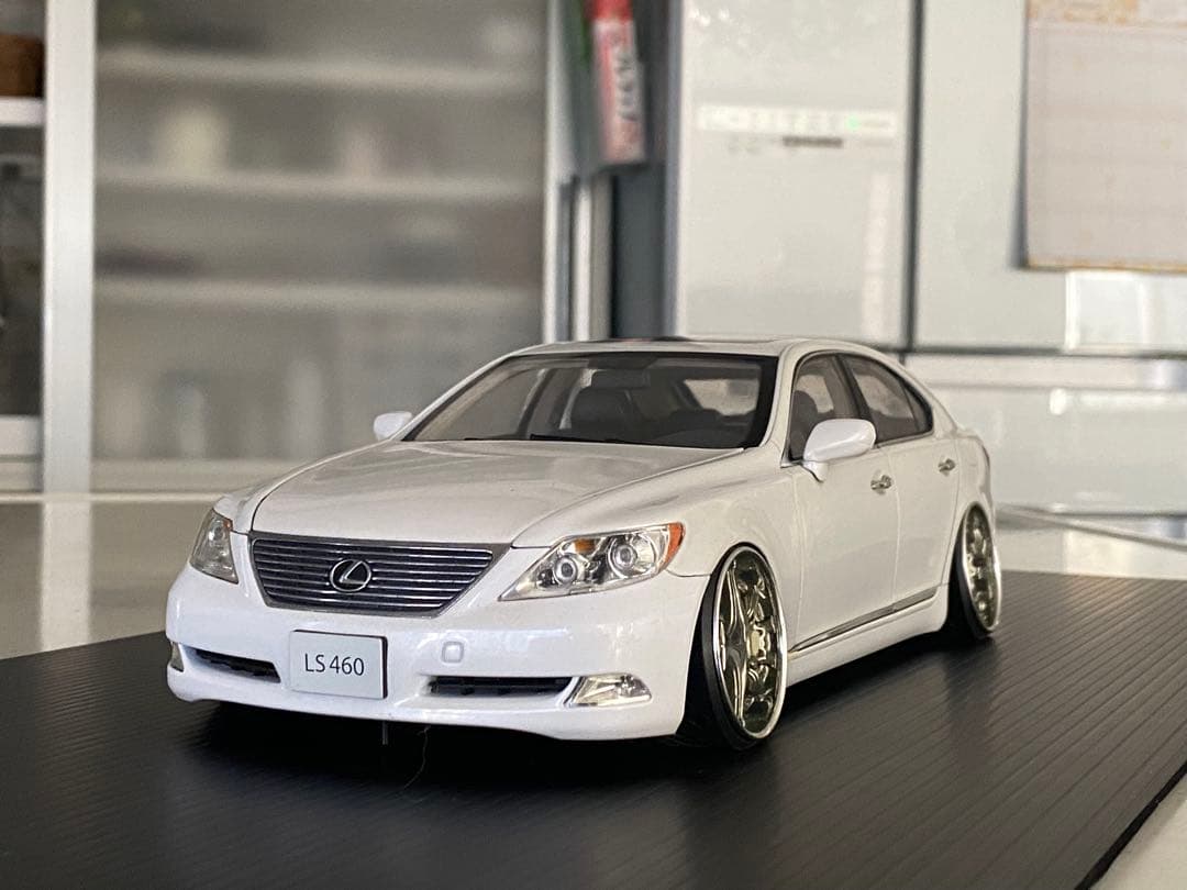 レクサス　LS460 1/18 20&21インチ ローダウンカスタム