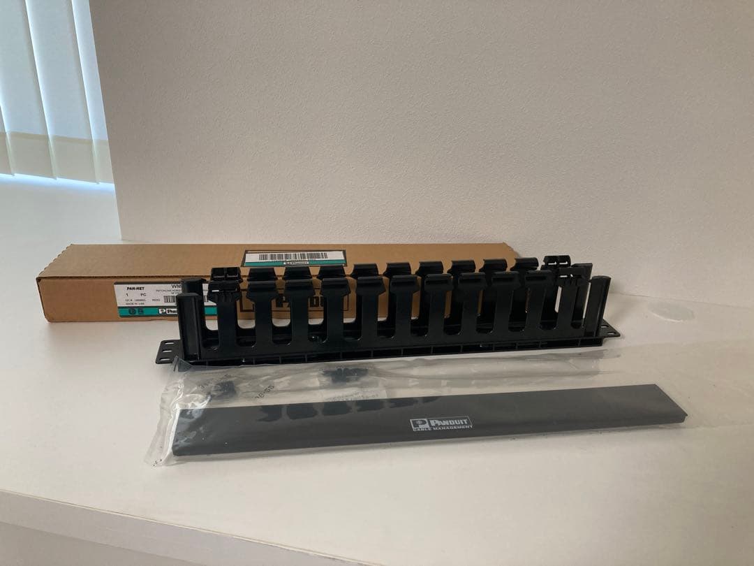 PANDUIT 　ケーブルマネージャー　ケーブル管理パネル