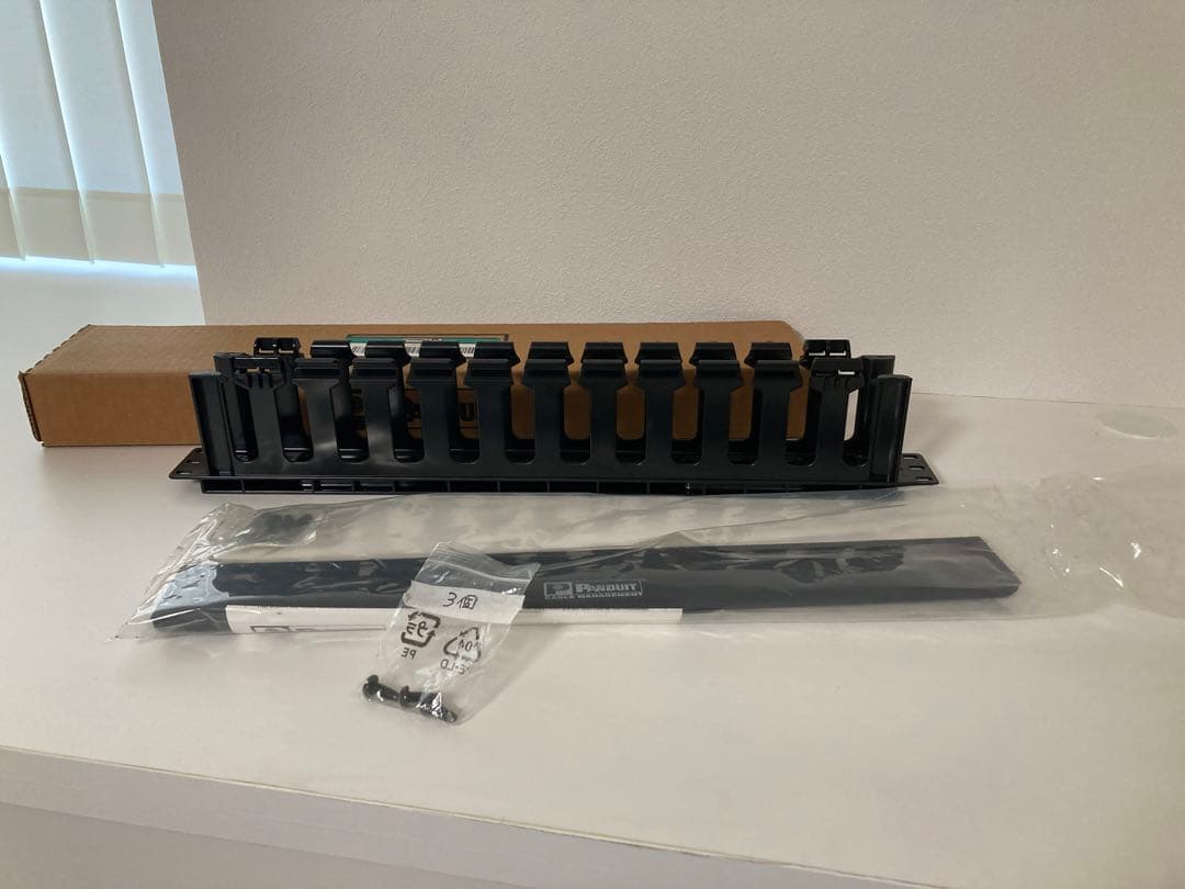 PANDUIT 　ケーブルマネージャー　ケーブル管理パネル