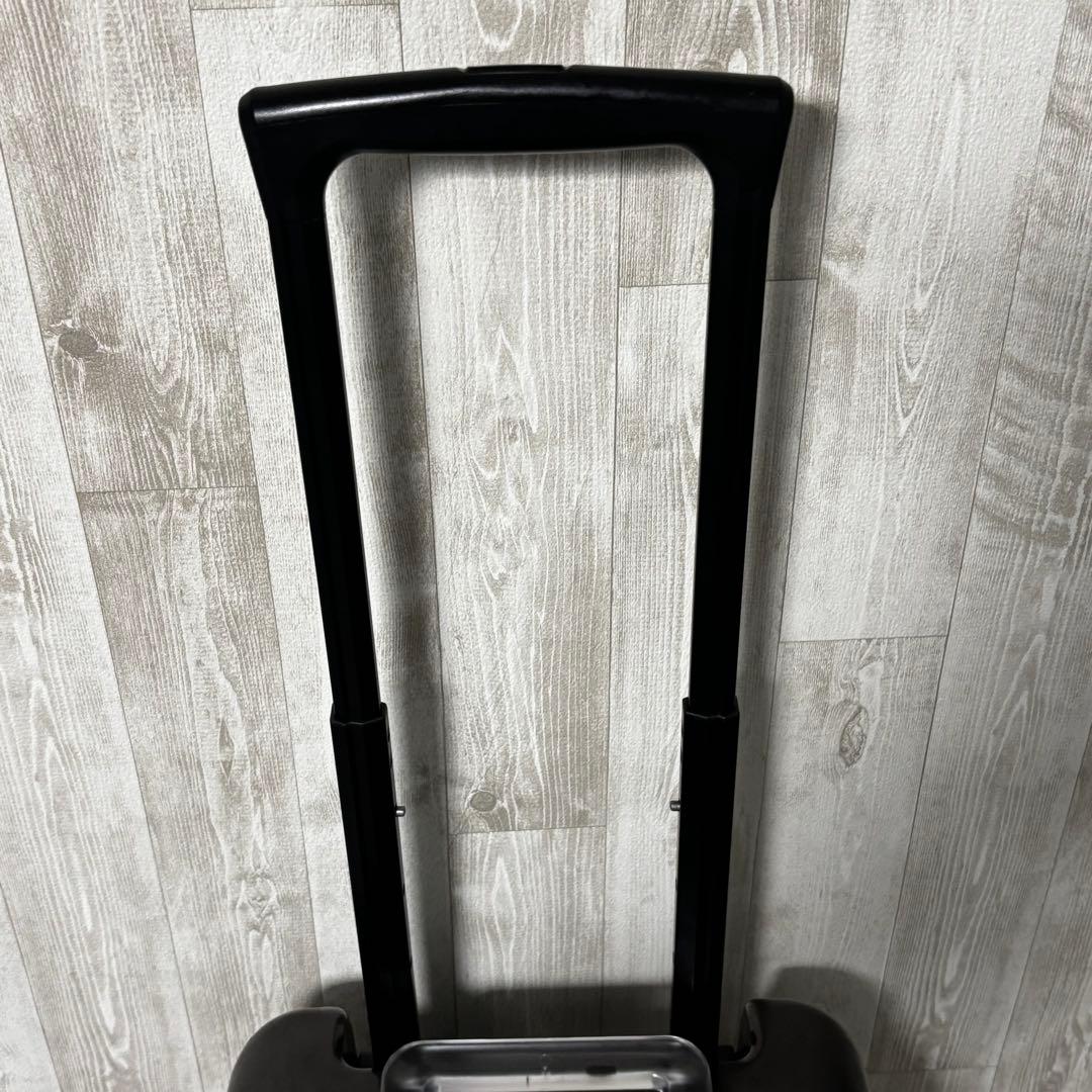 ゼロハリバートン キャリーケース　スーツケース　ビジネスバッグ TSAロック