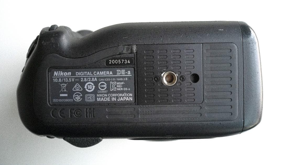 Nikon D5 一眼レフカメラ