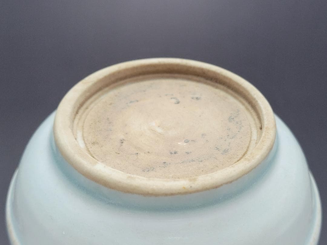 青白釉 陽透刻紋 蓋香炉 宋元時代 高さ約9.9cm