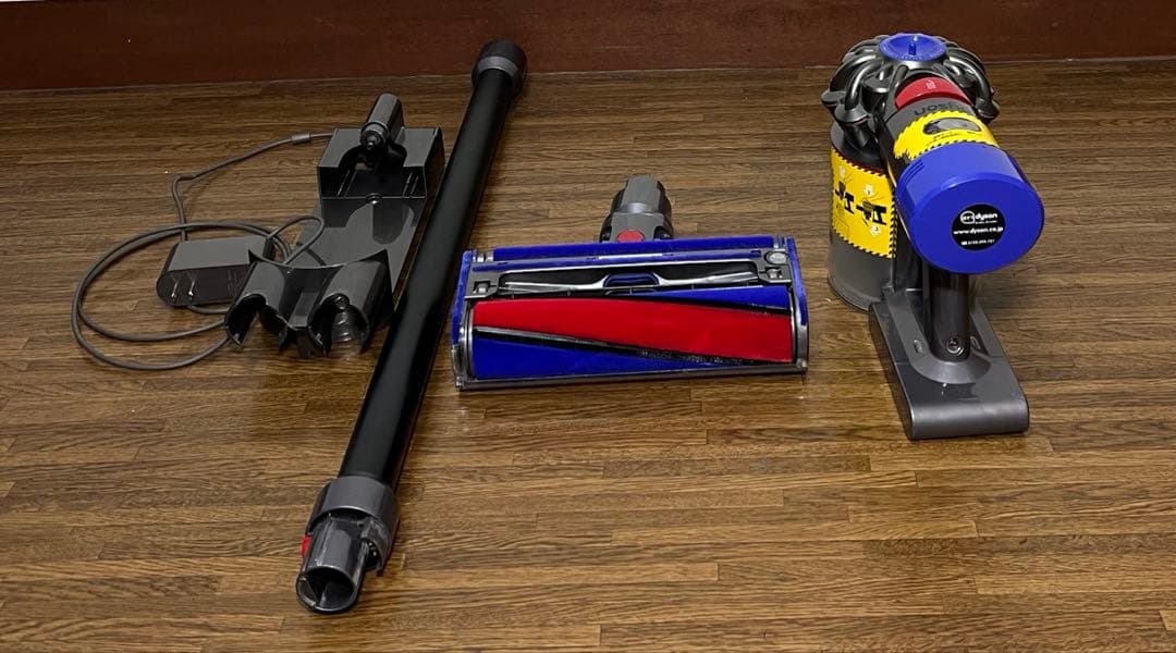 【良品】dyson ダイソン SV10 コードレスクリーナー 掃除機