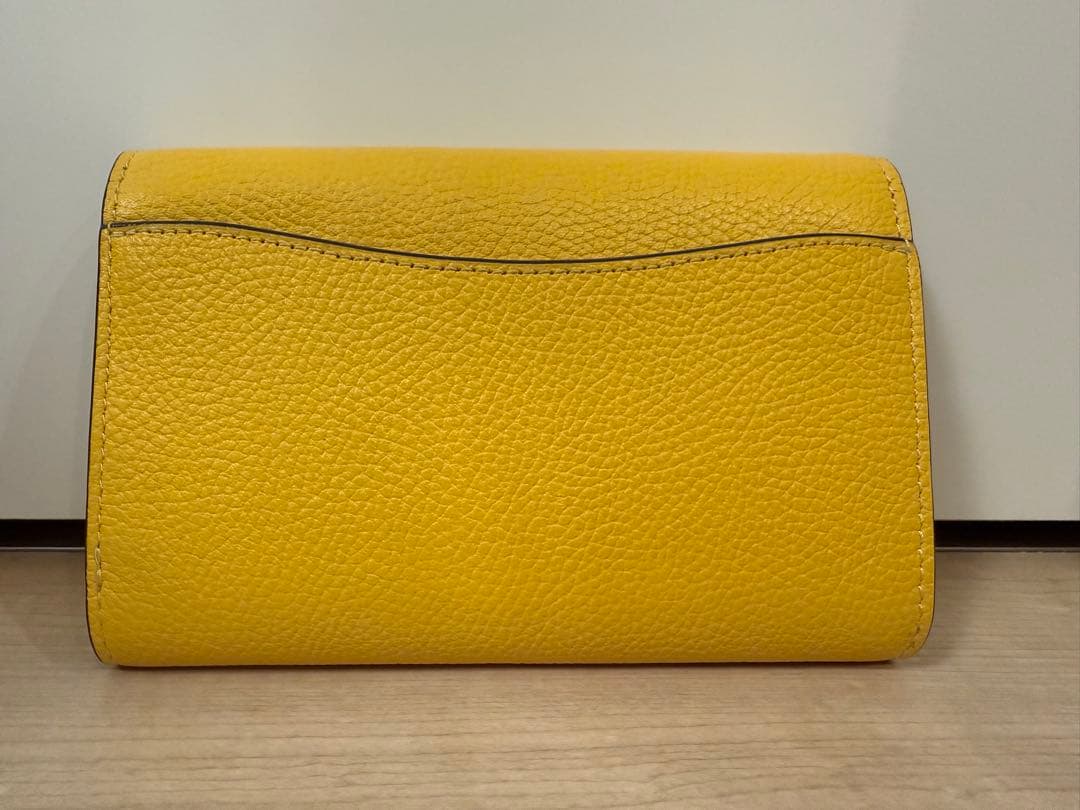 COACHコーチ三つ折り財布イエロー黄色ウォレット