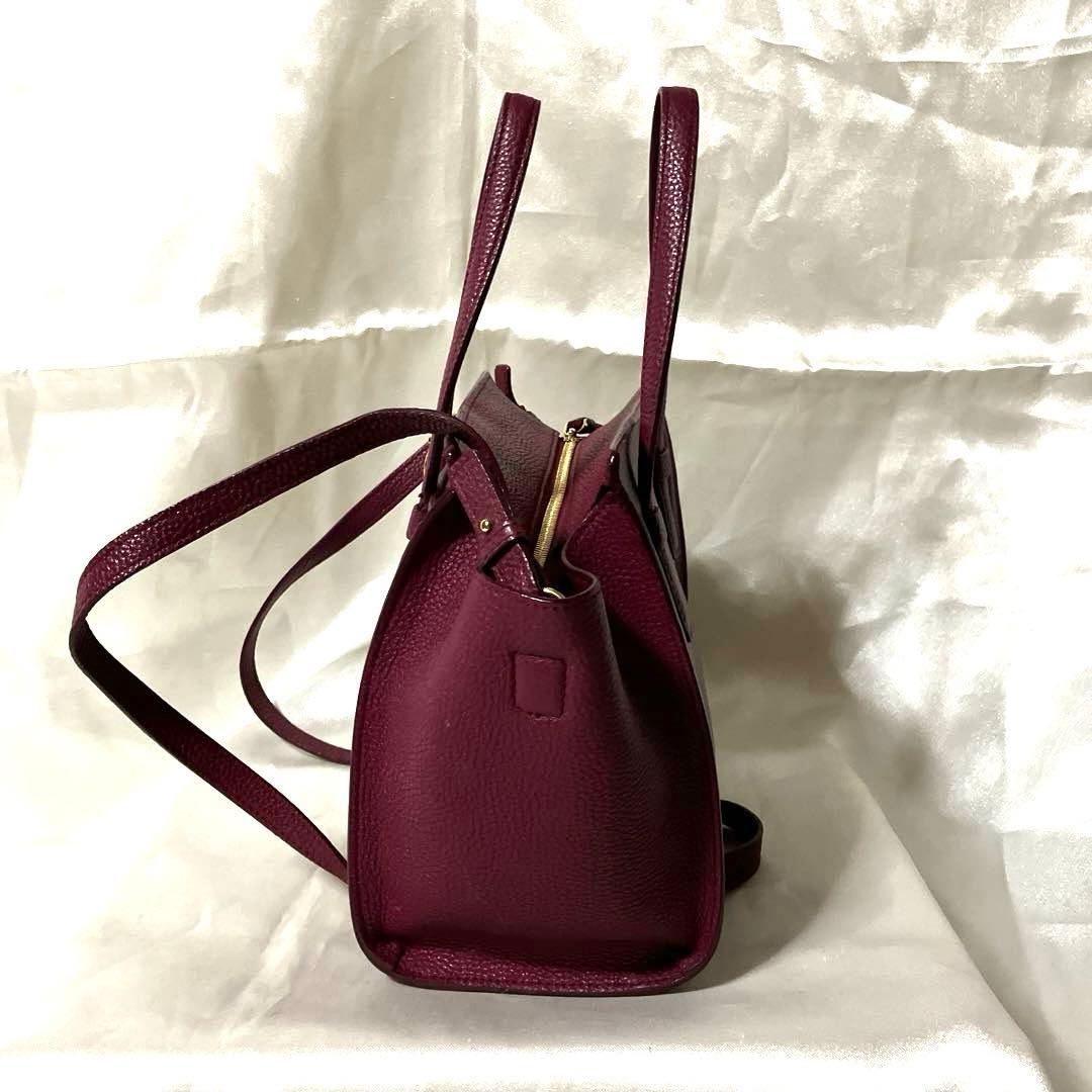 フェラガモ　イタリアンレザーハンドバッグ（バーガンディ）