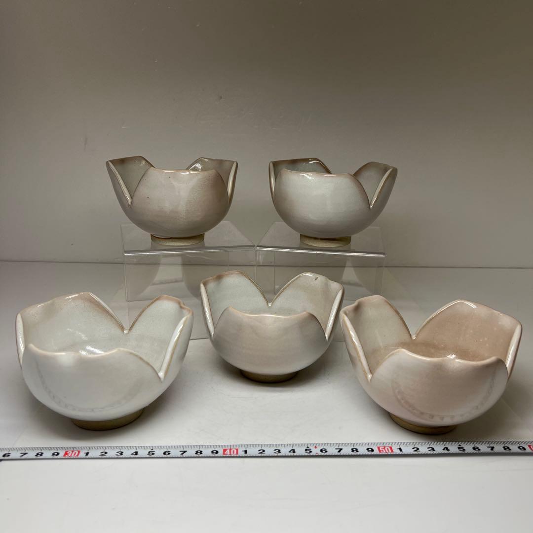 新庄貞嗣　萩焼　割山椒向付　共箱　幅約12.3㎝　タサチ　東な7-0521①