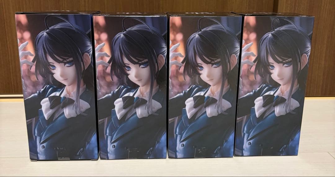 Ado ラウワン限定フィギュア　4個セット