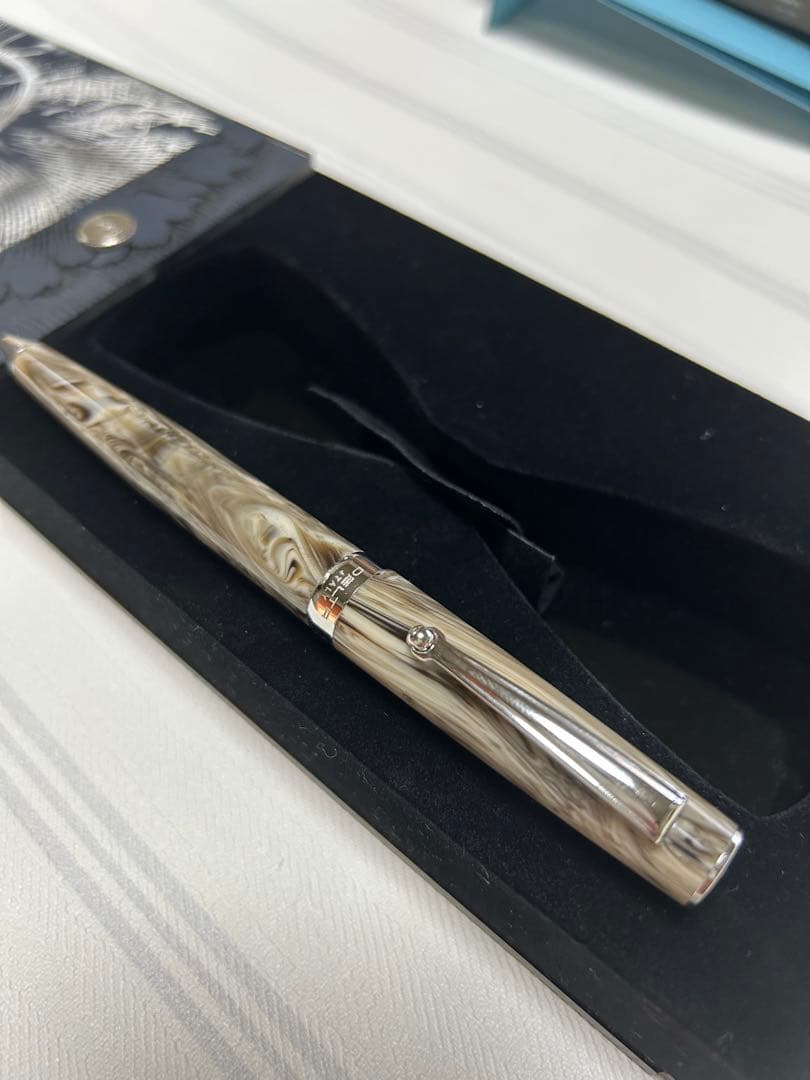 【新品・未使用】DELTA ボールペン インテッサ 　アイボリー