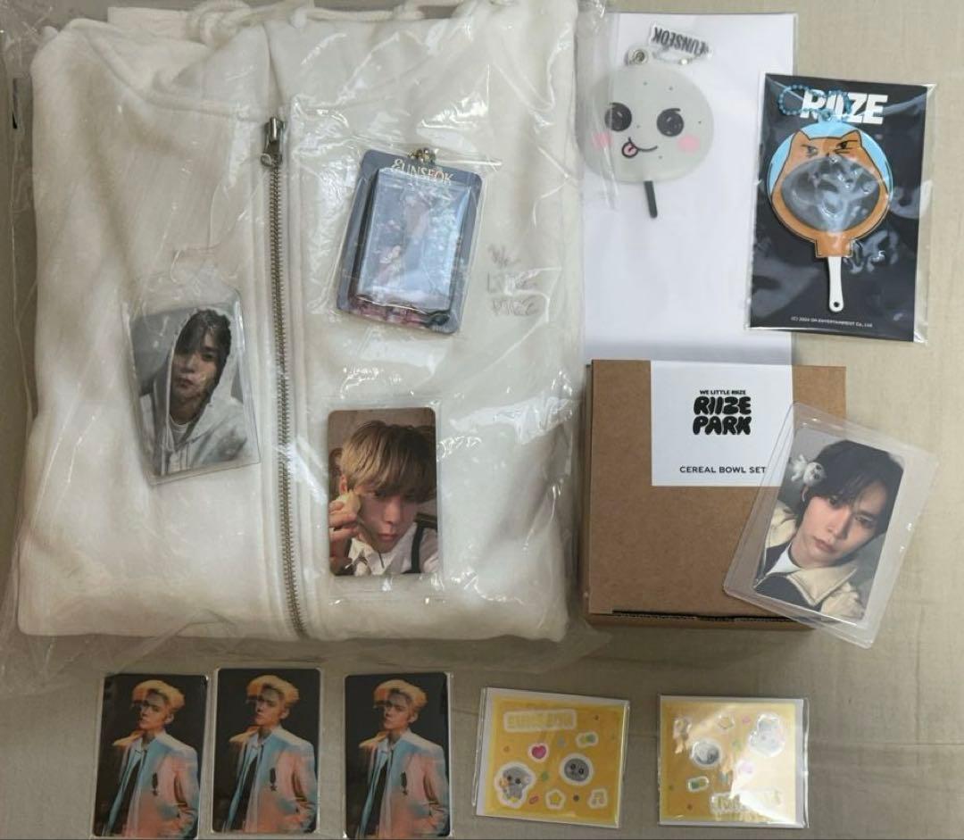 RIIZE ウンソク　ジップアップフーディ セット トレカ付き　まとめ売り