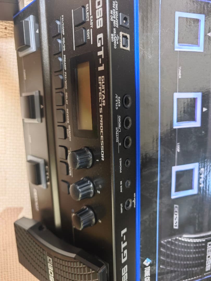 【17日までセール】BOSS GT-1 ギターエフェクター
