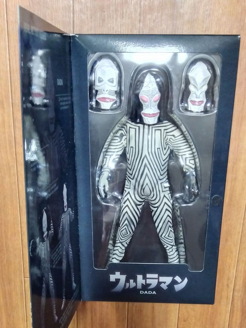 ソフビ　ダダ　メディコム・トイ