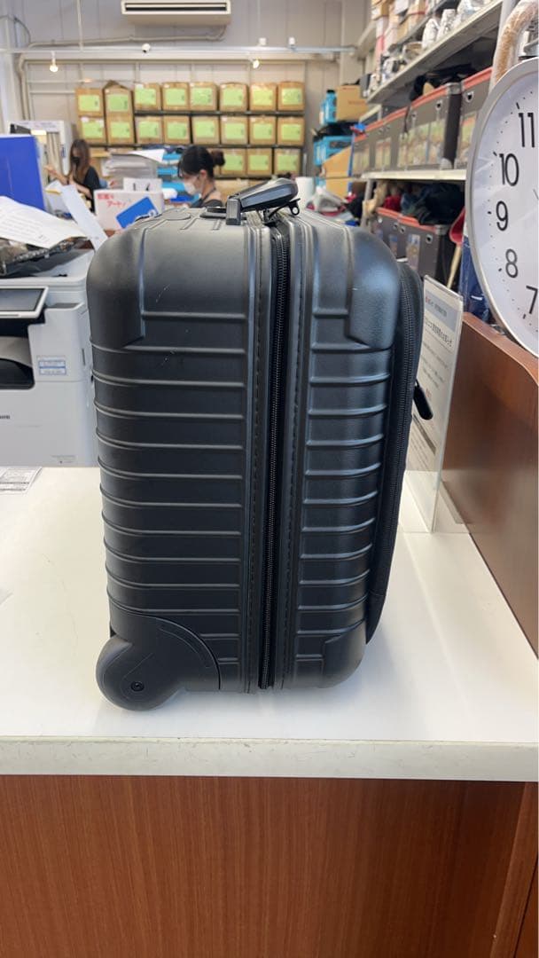 ■リモワ ボレロ キャリーケース 2輪