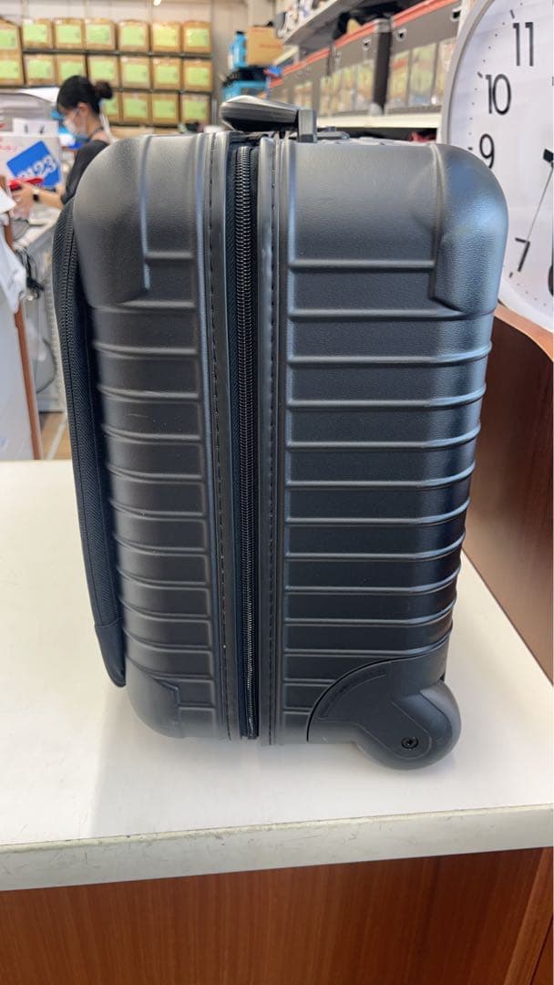 ■リモワ ボレロ キャリーケース 2輪