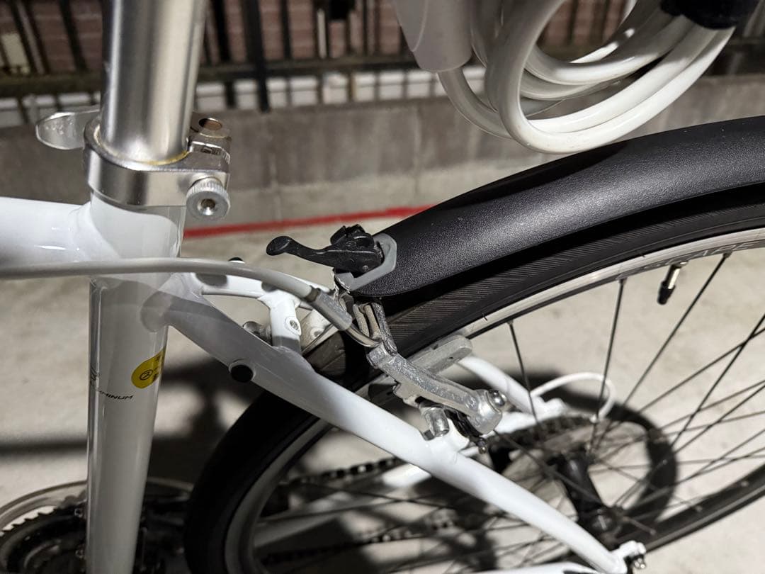 まい GIANクロスバイクESCAPE R3S ホワイト