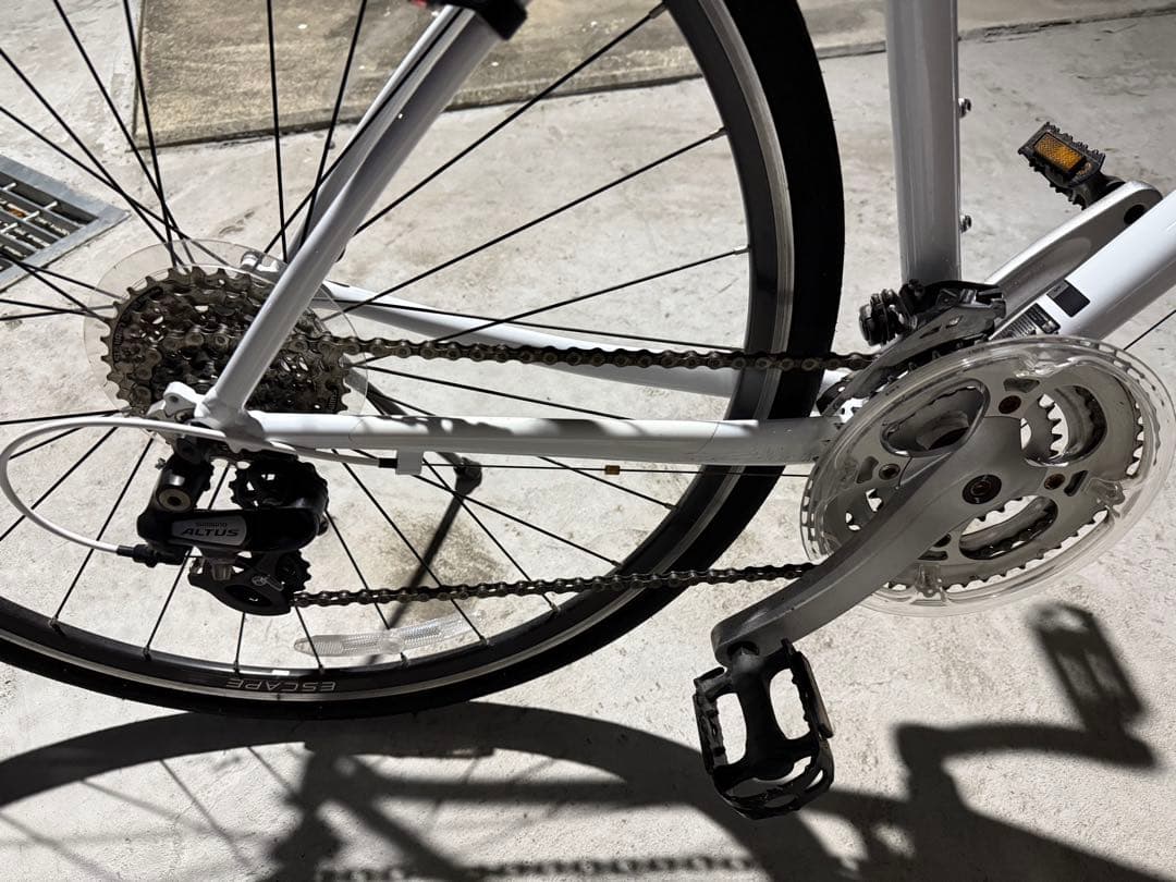 まい GIANクロスバイクESCAPE R3S ホワイト