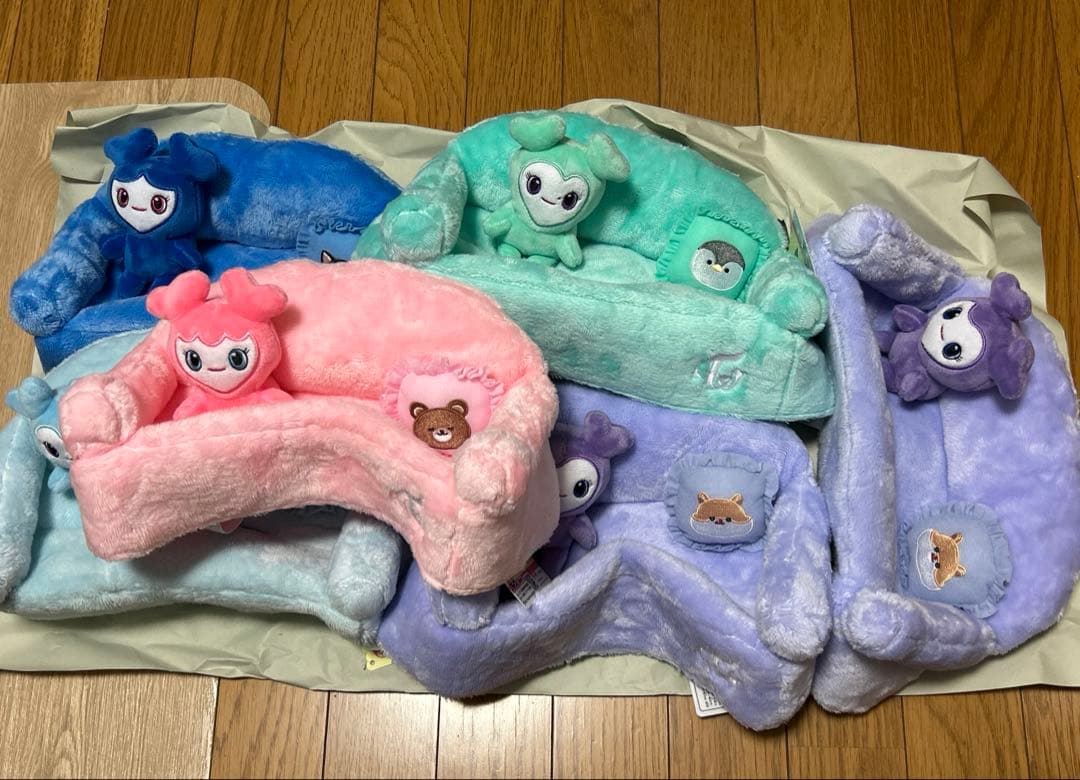 TWICE LOVELYS GiGOティッシュケース セット