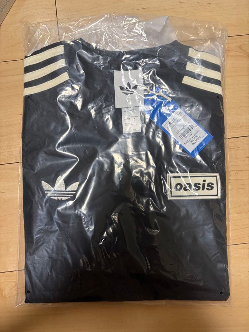 adidas oasis TシャツMサイズ