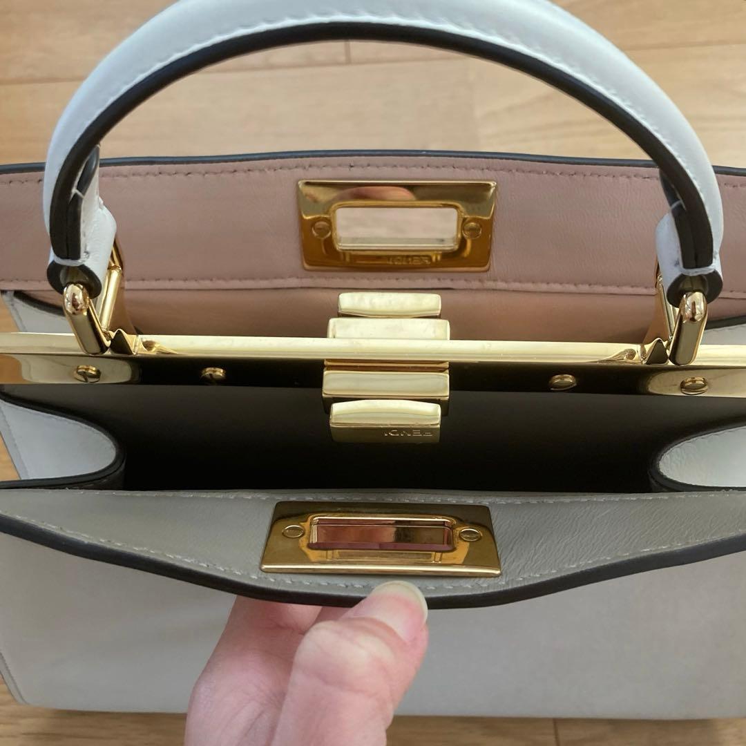 FENDI フェンディ ピーカブー アイシーユー スモール ミニ 白 ホワイト