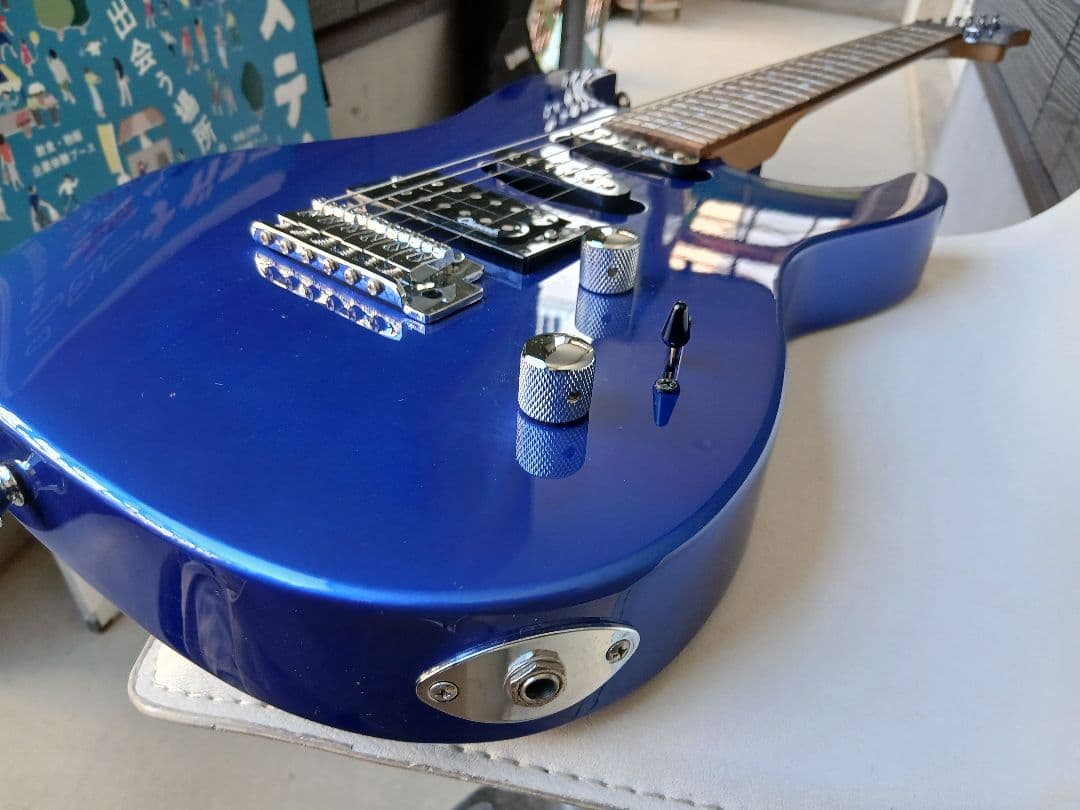 Charvel エレキギター (ブルー) ESPケース付き