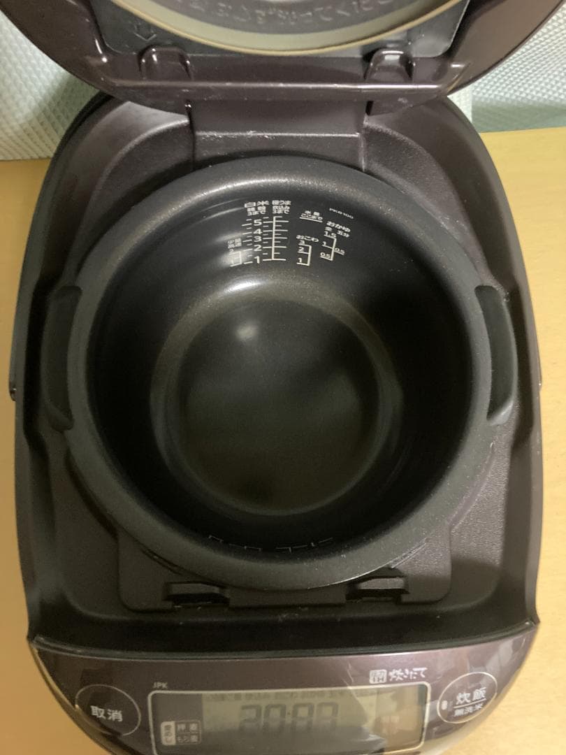 ★TIGER JPK-B100 圧力IH炊飯 ジャ2020 年製 5.5合炊き