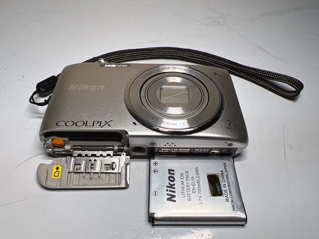 Nikon COOLPIX S3400 シルバー コンパクトデジタルカメラ