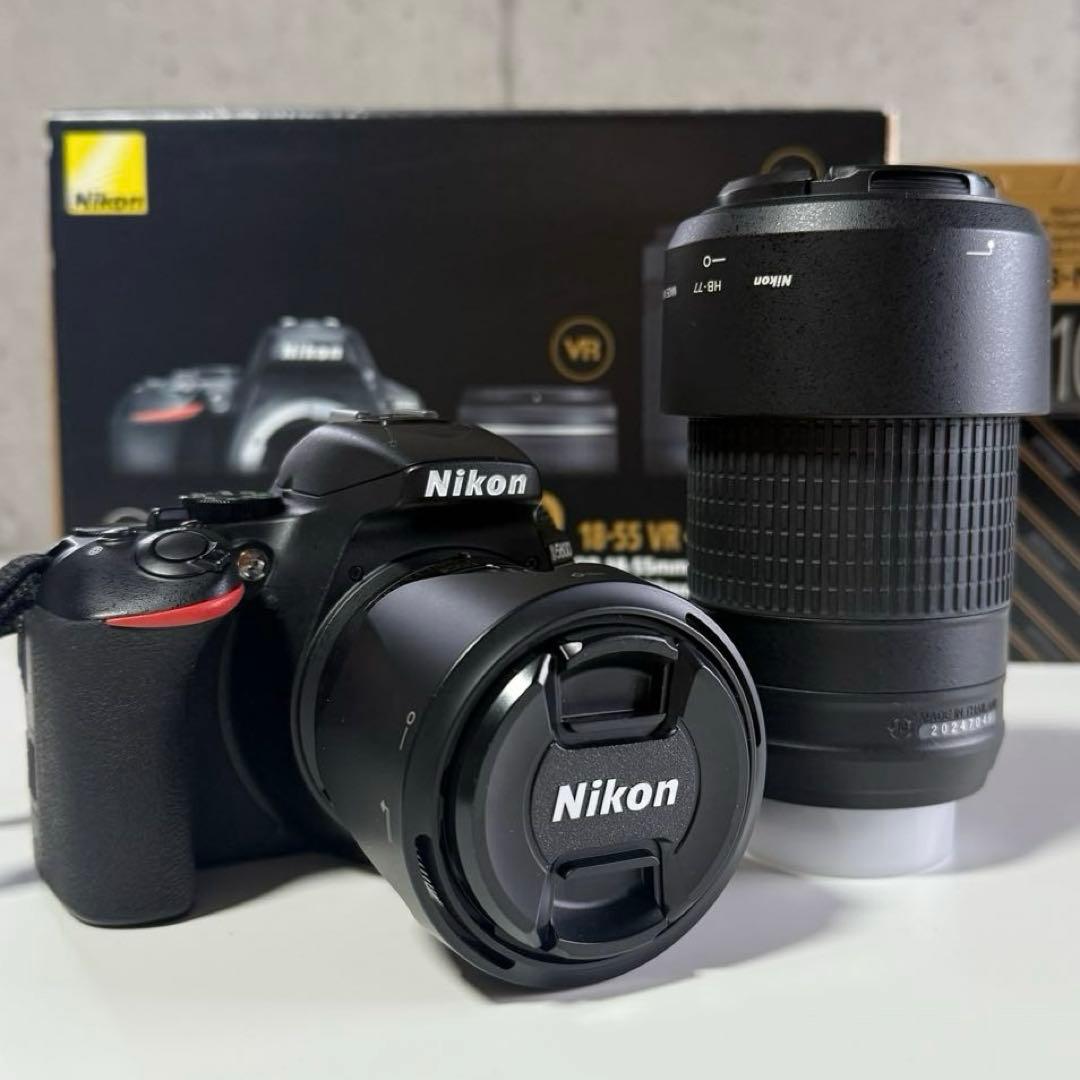 Nikon デジタル一眼レフカメラ D5600 ダブルズームキット バッグ付き