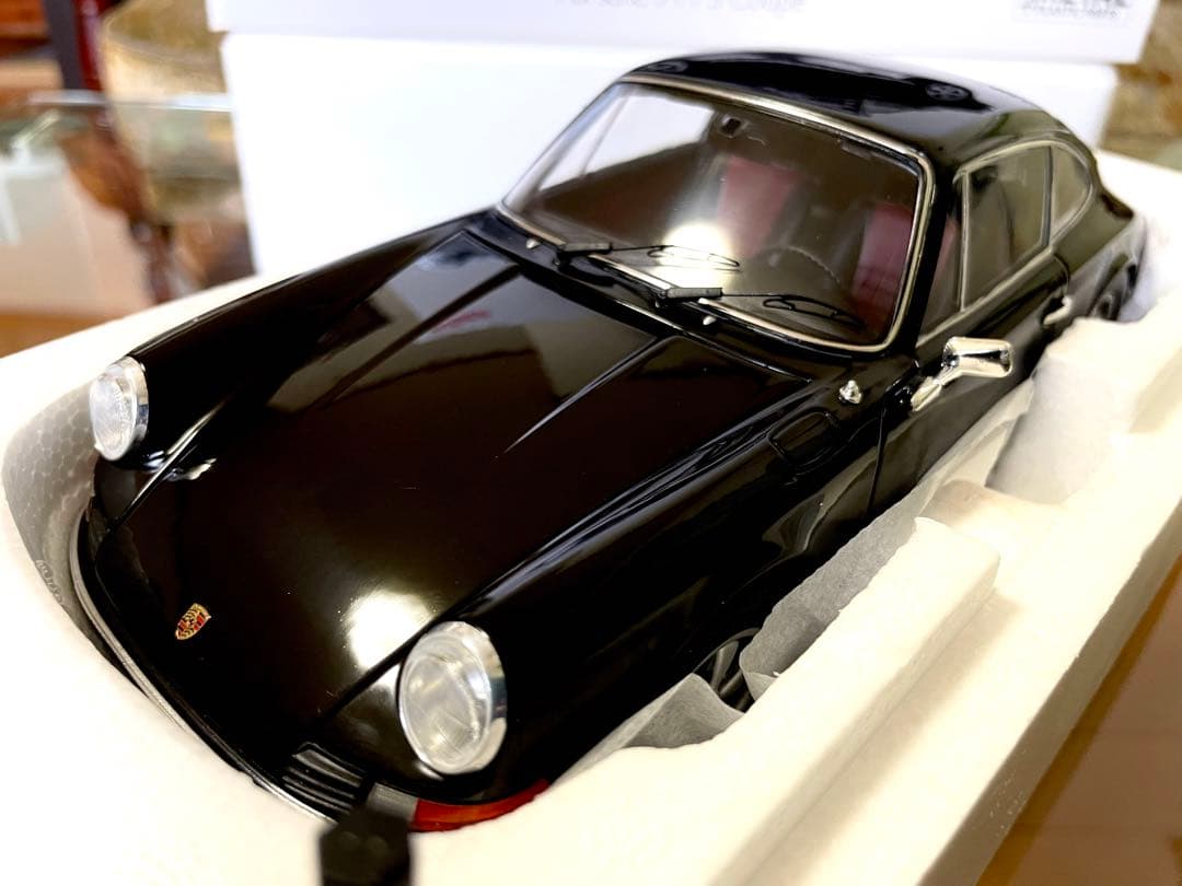価格変更 1/18 シュコー ポルシェ911S クーペ1973ブラック 未展示品