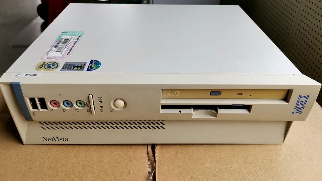 Windowsデスクトップ NetVista A40 6842-S1J win98SE