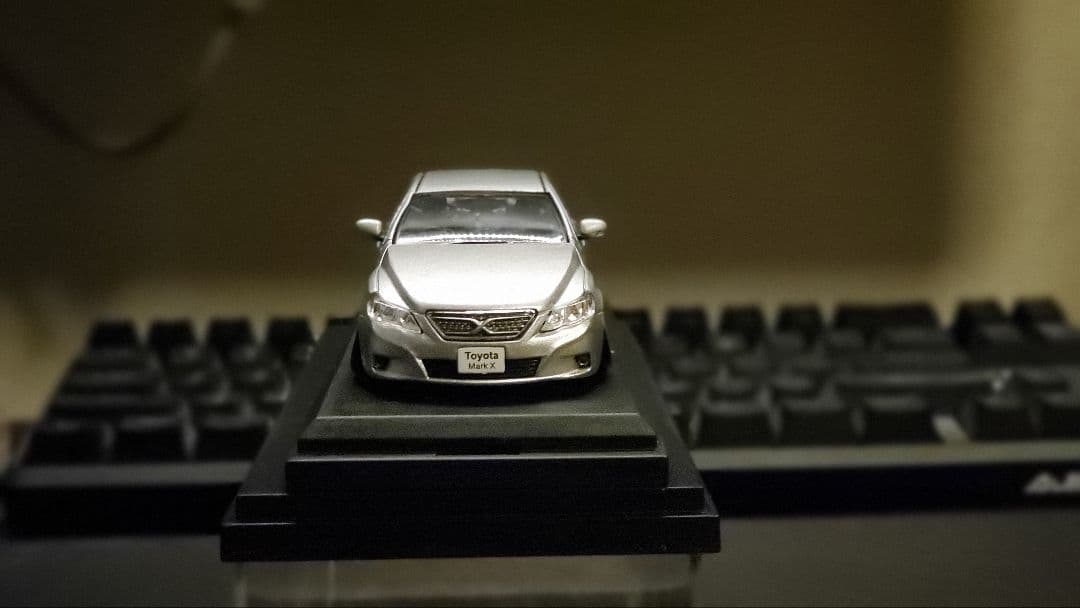 トヨタ マークX シルバー 1/64スケール