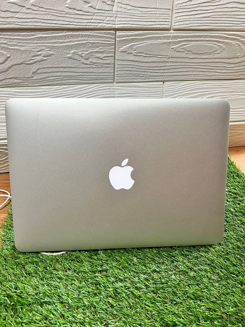 Apple MacBook Air 13インチ core i7