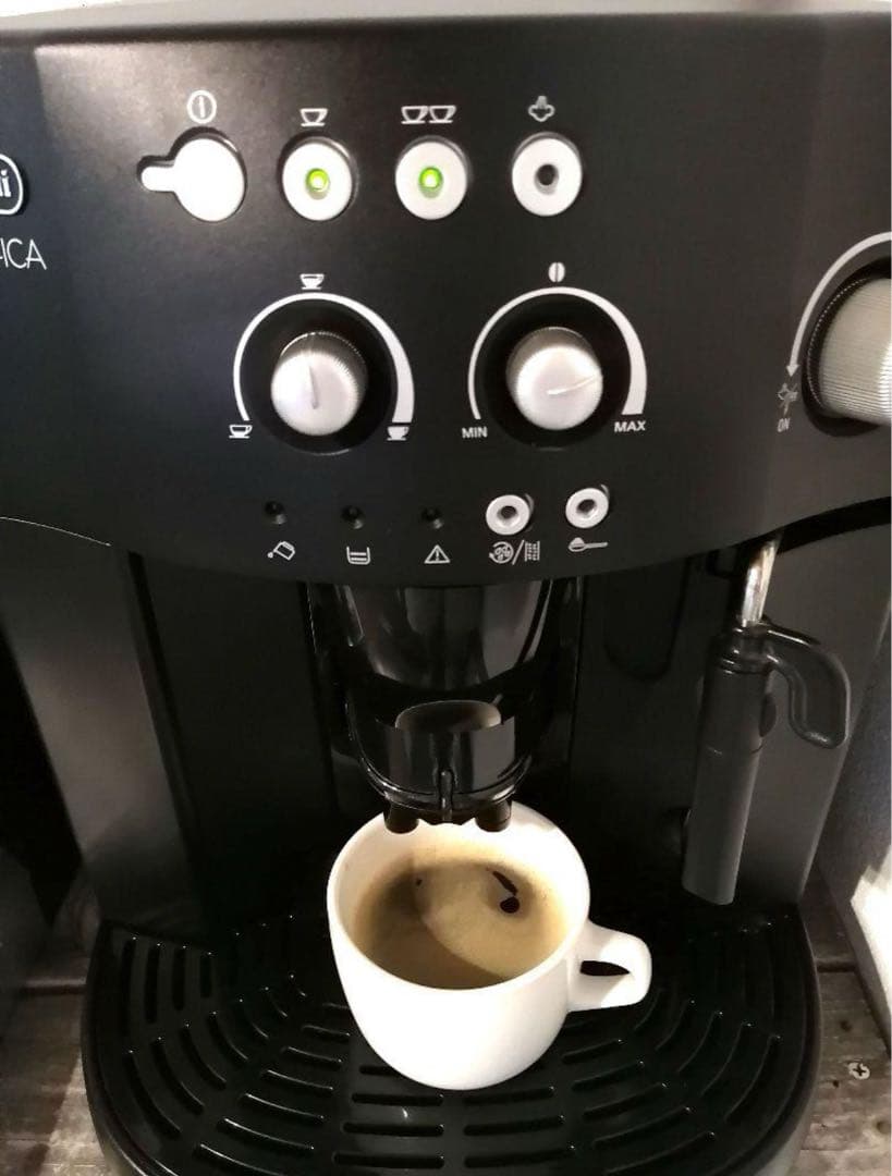 DeLonghi Magnifica マグニフィカ　全自動コーヒーメーカー