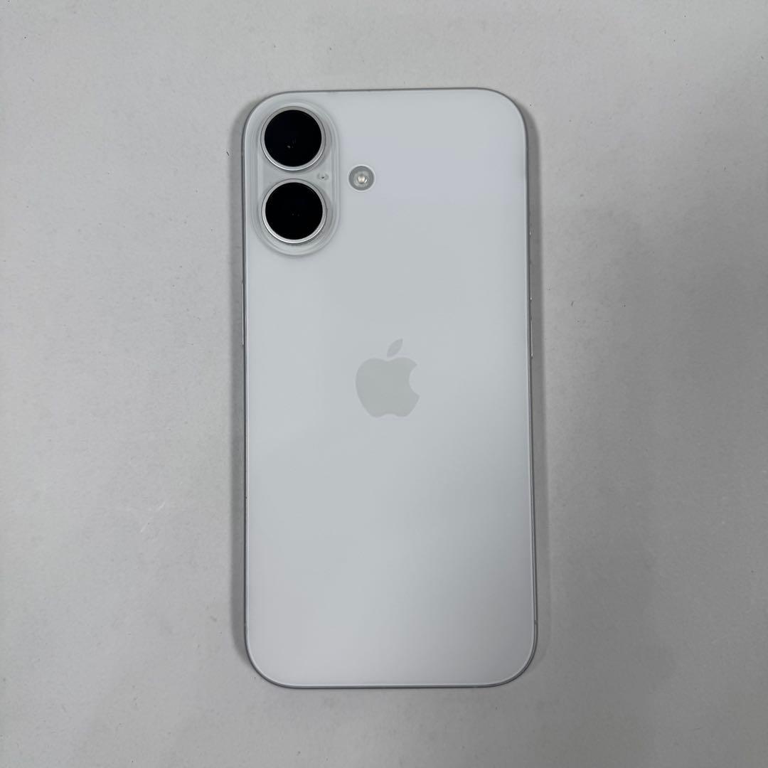 【美品】iPhone16 128GB本体+おまけ付
