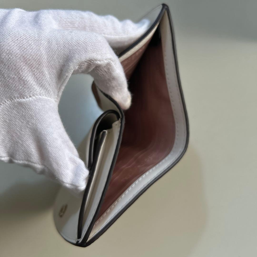 再値下げ‼️kate spade 二つ折り財布 ケイトスペードニューヨーク